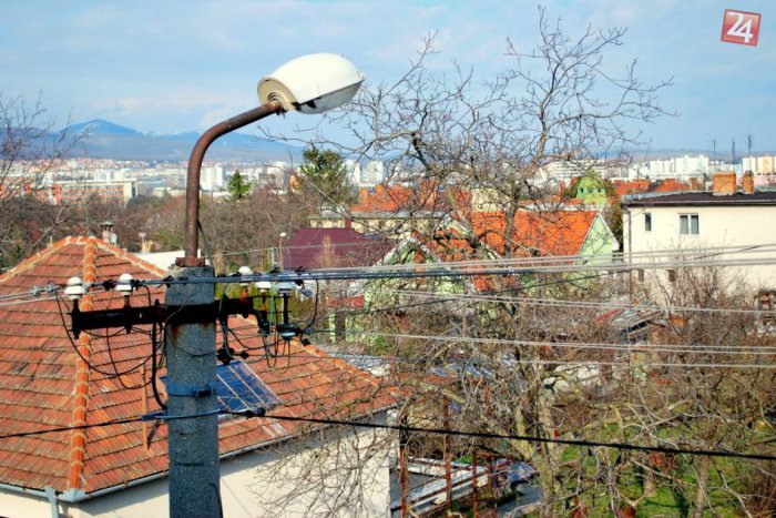 Ilustračný obrázok k článku Všimli ste si nesviatiace lampy na Vlčanskej? Toto je reakcia mesta!