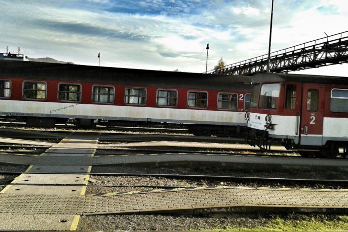Ilustračný obrázok k článku Koniec bagetám, sľubujú železničiari: TOTO nám ponúknu v špeciálnom vozni! FOTO vnútri