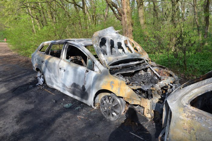 Ilustračný obrázok k článku Muž (53) uhorel v aute: Pred osudným nárazom stihol vysadiť kamaráta